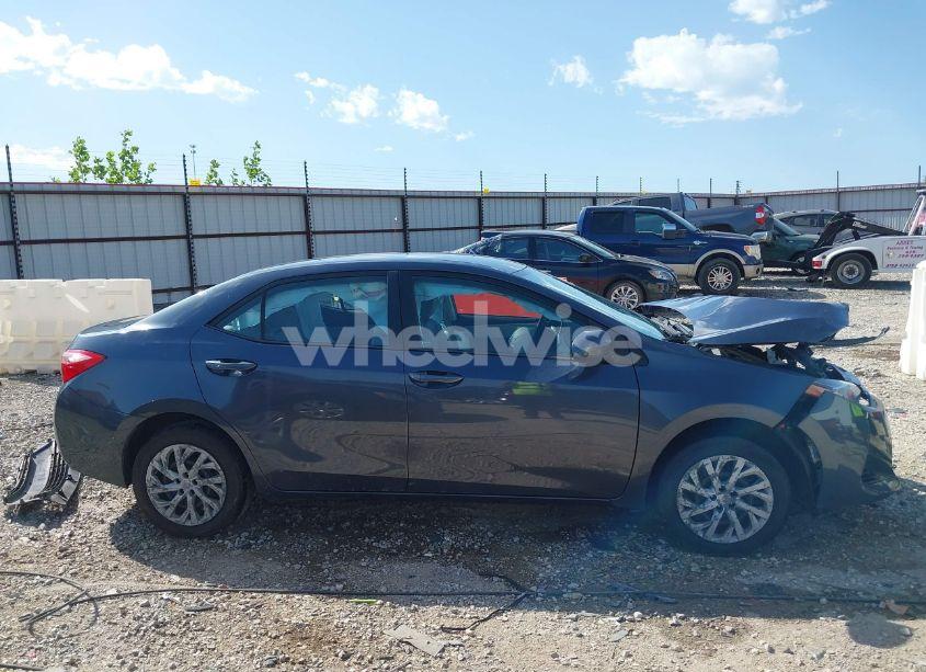 Photo 14 of 2017 Toyota Corolla LE (VIN 5YFBURHE9HP733733)