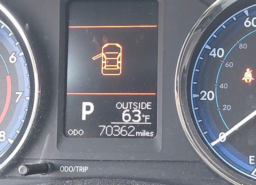 Photo 15 of 2018 Toyota Corolla LE (VIN 5YFBURHE9JP747444)