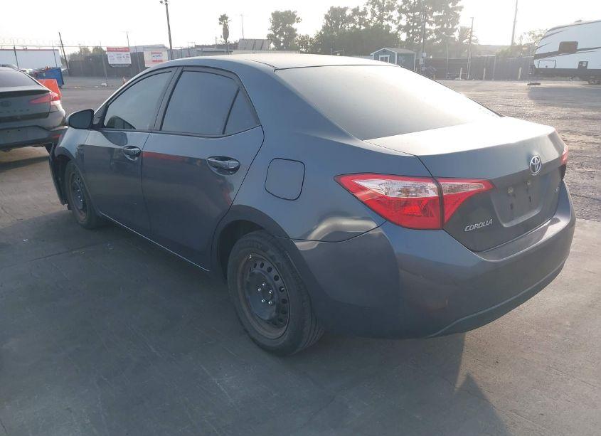Photo 3 of 2018 Toyota Corolla LE (VIN 5YFBURHE9JP747444)