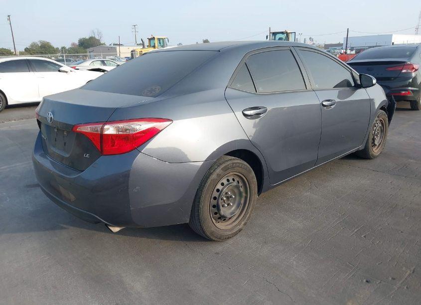 Photo 4 of 2018 Toyota Corolla LE (VIN 5YFBURHE9JP747444)