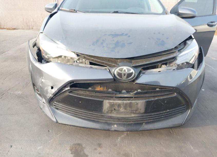 Photo 6 of 2018 Toyota Corolla LE (VIN 5YFBURHE9JP747444)