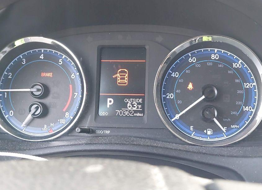 Photo 7 of 2018 Toyota Corolla LE (VIN 5YFBURHE9JP747444)