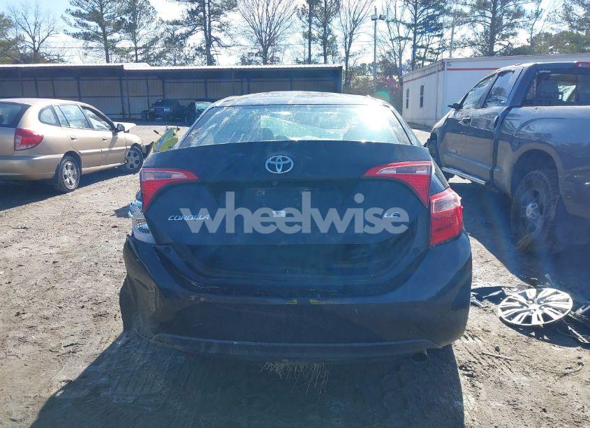 Photo 17 of 2018 Toyota Corolla LE (VIN 5YFBURHE9JP760985)