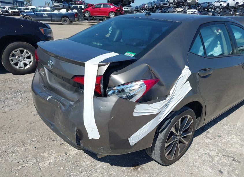 Photo 6 of 2018 Toyota Corolla XSE (VIN 5YFBURHE9JP762882)