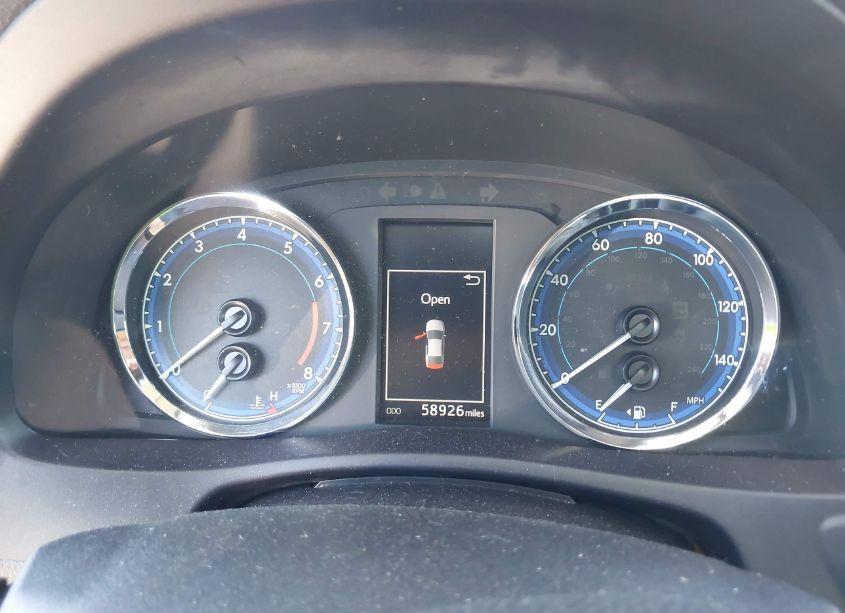 Photo 7 of 2018 Toyota Corolla XSE (VIN 5YFBURHE9JP762882)