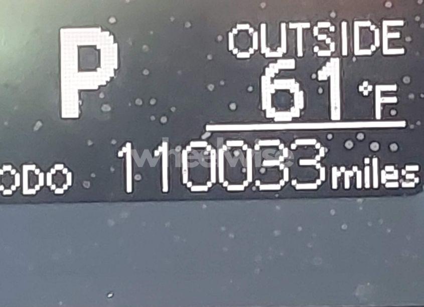 Photo 7 of 2018 Toyota Corolla LE (VIN 5YFBURHE9JP784199)