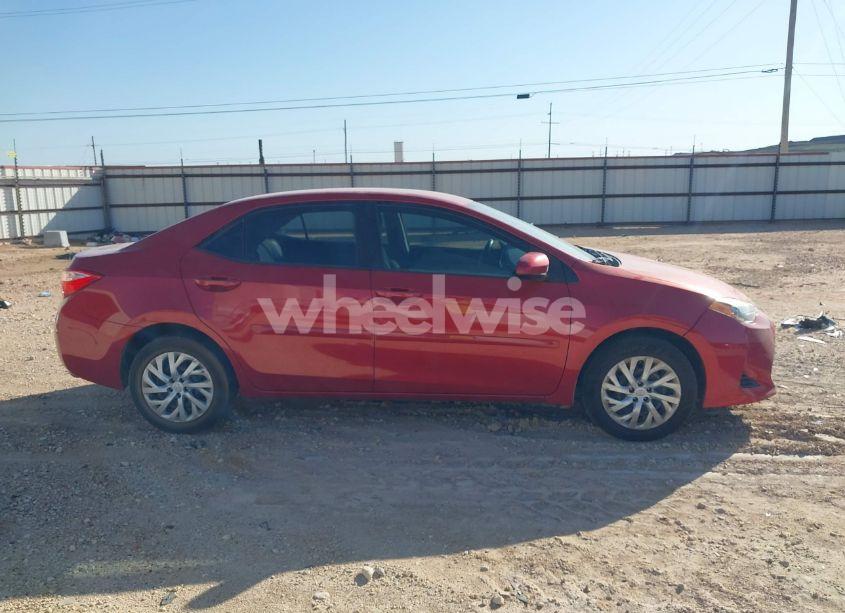 Photo 13 of 2018 Toyota Corolla LE (VIN 5YFBURHE9JP790181)