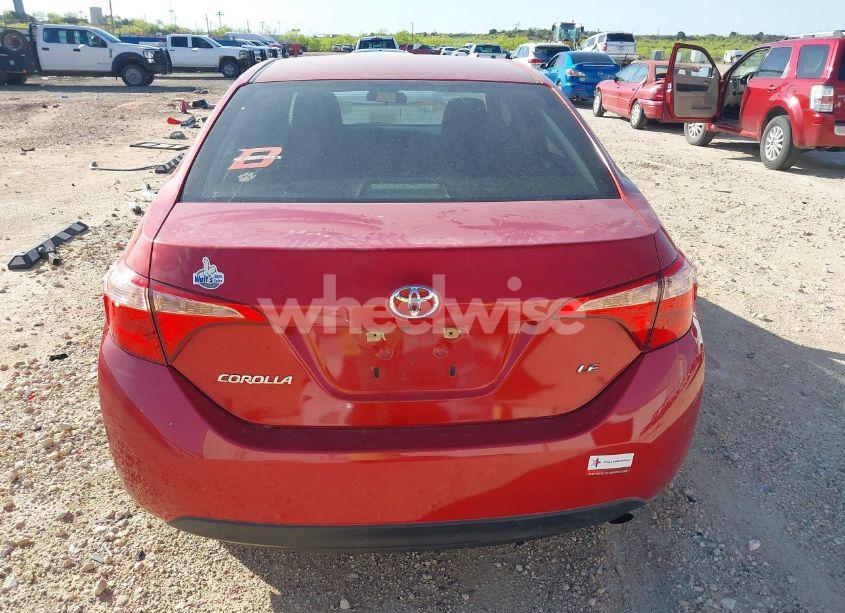 Photo 16 of 2018 Toyota Corolla LE (VIN 5YFBURHE9JP790181)