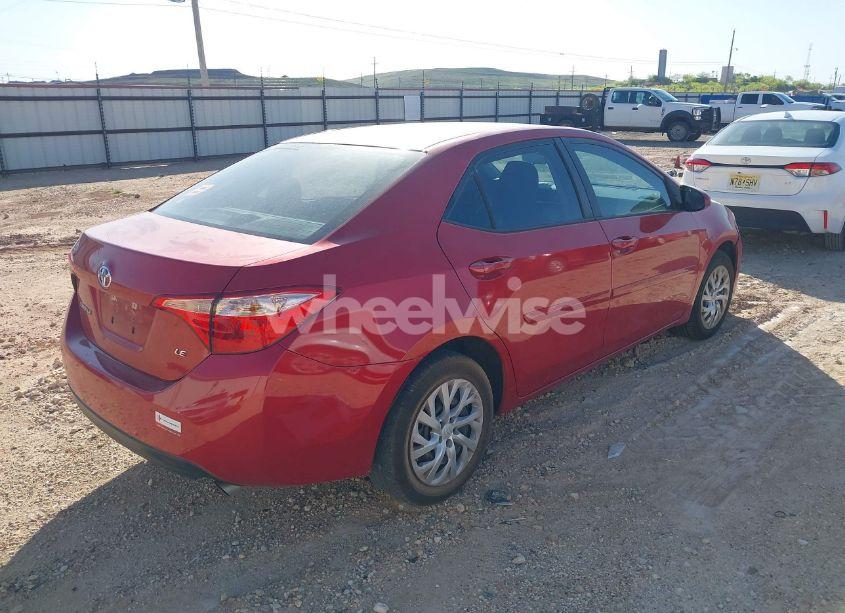 Photo 4 of 2018 Toyota Corolla LE (VIN 5YFBURHE9JP790181)