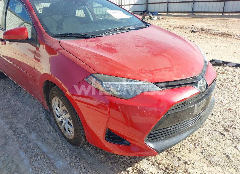 Photo 6 of 2018 Toyota Corolla LE (VIN 5YFBURHE9JP790181)
