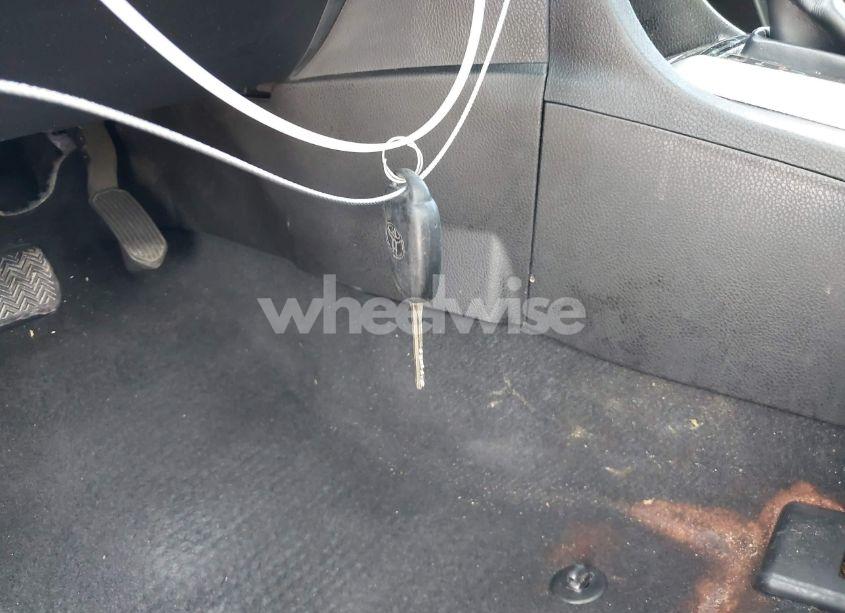 Photo 11 of 2018 Toyota Corolla LE (VIN 5YFBURHE9JP793419)