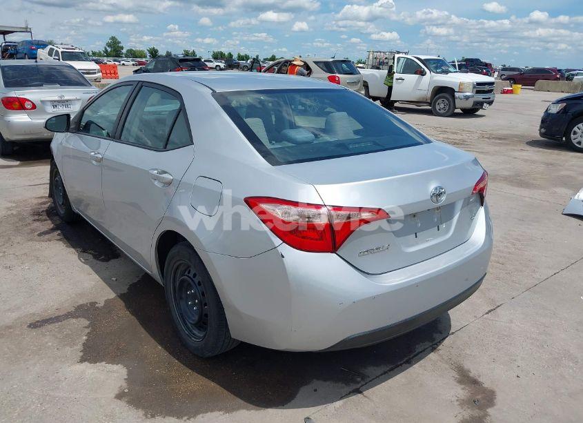 Photo 3 of 2018 Toyota Corolla LE (VIN 5YFBURHE9JP793419)