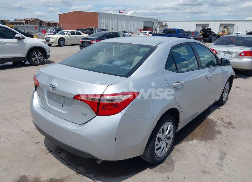 Photo 4 of 2018 Toyota Corolla LE (VIN 5YFBURHE9JP793419)