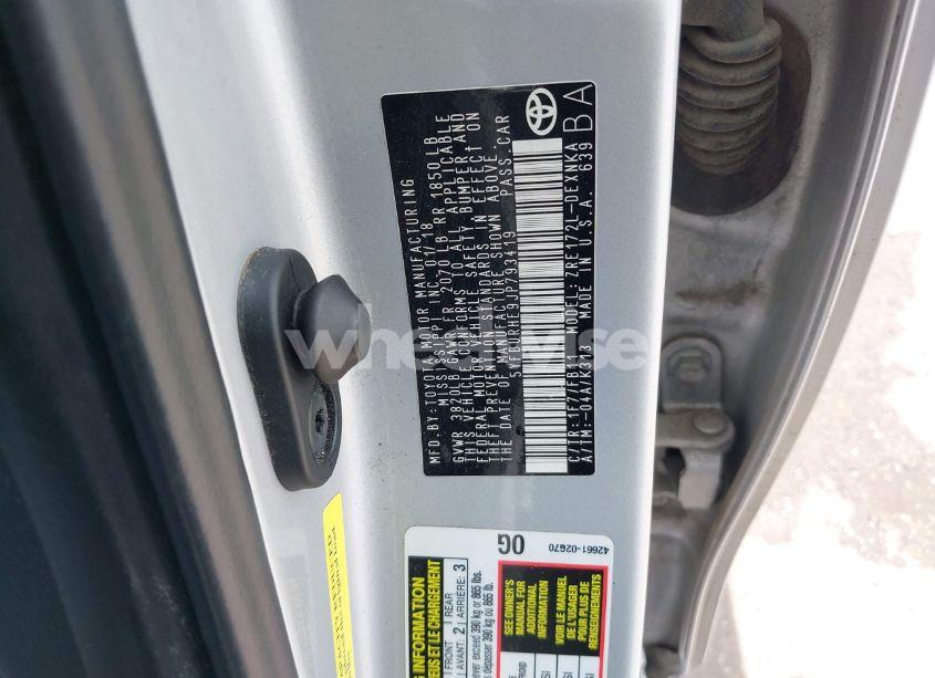 Photo 9 of 2018 Toyota Corolla LE (VIN 5YFBURHE9JP793419)