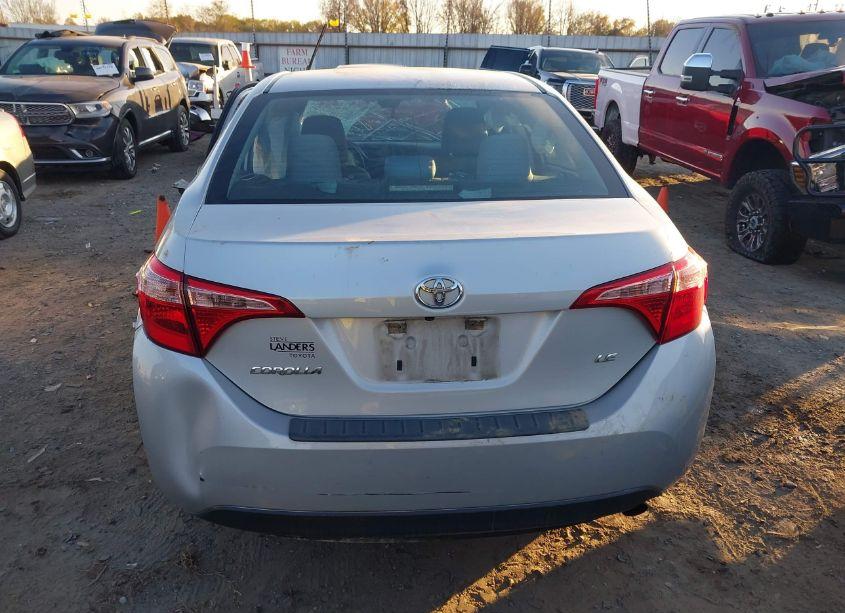 Photo 16 of 2018 Toyota Corolla LE (VIN 5YFBURHE9JP799348)