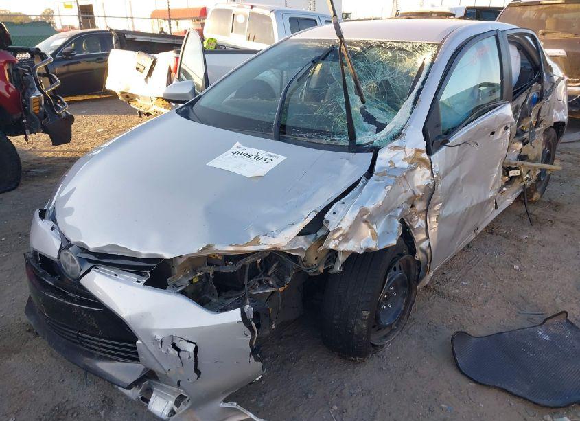 Photo 6 of 2018 Toyota Corolla LE (VIN 5YFBURHE9JP799348)