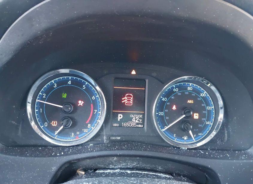 Photo 7 of 2018 Toyota Corolla LE (VIN 5YFBURHE9JP799348)