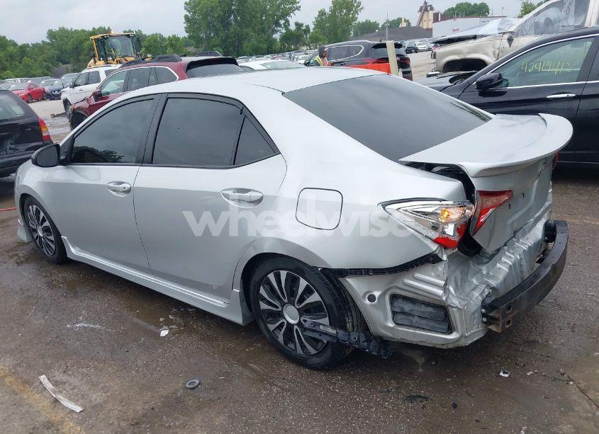 Photo 3 of 2018 Toyota Corolla LE (VIN 5YFBURHE9JP823079)