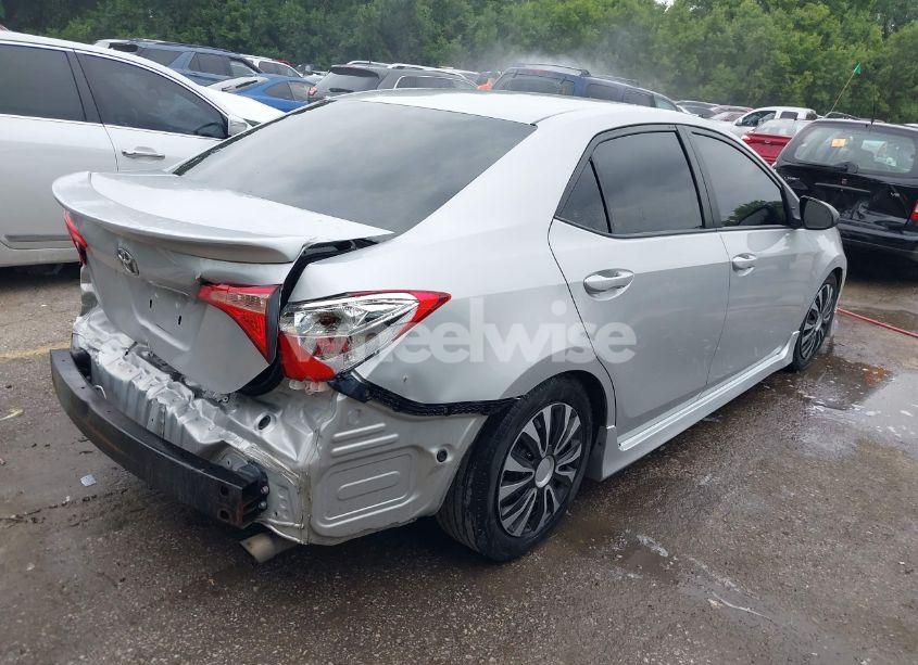 Photo 4 of 2018 Toyota Corolla LE (VIN 5YFBURHE9JP823079)