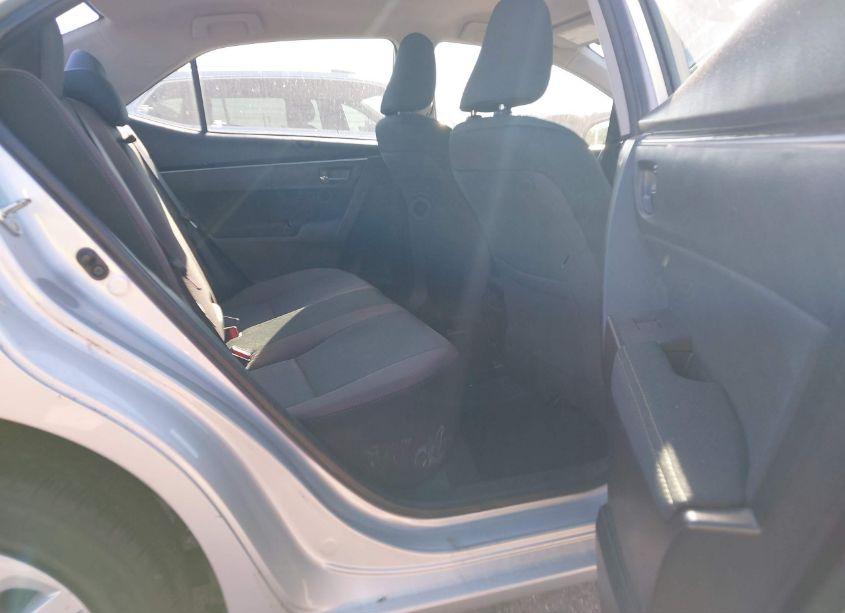 Photo 8 of 2018 Toyota Corolla LE (VIN 5YFBURHE9JP824832)