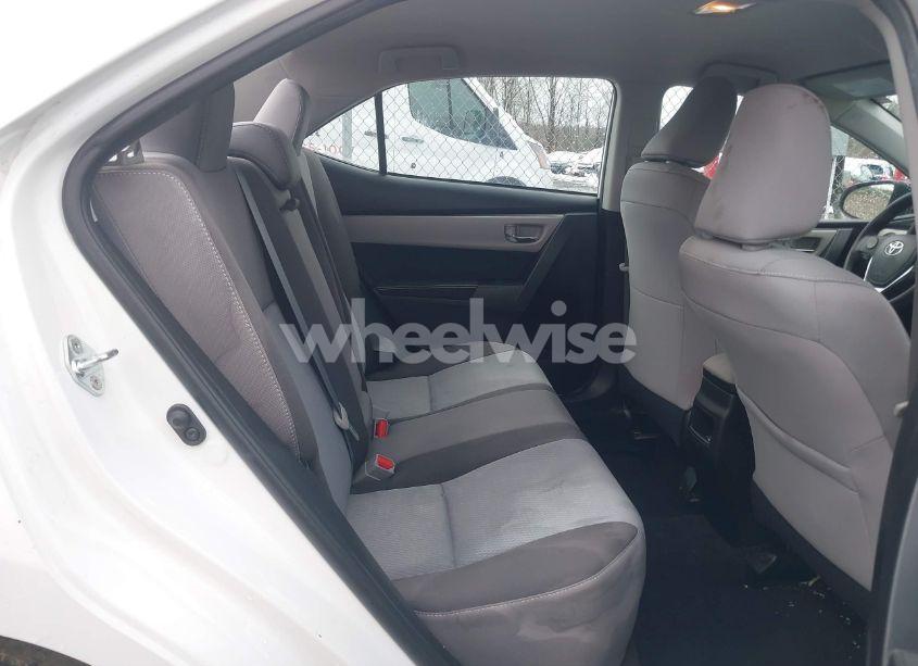 Photo 8 of 2018 Toyota Corolla LE (VIN 5YFBURHE9JP832493)