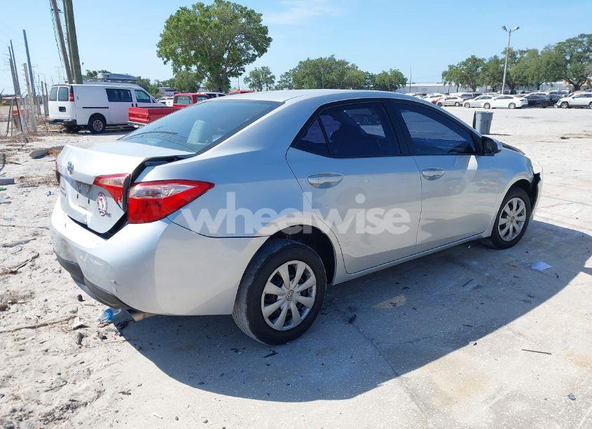 Photo 4 of 2018 Toyota Corolla LE (VIN 5YFBURHE9JP852064)