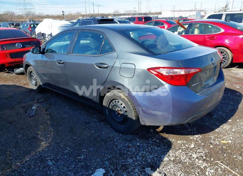 Photo 3 of 2018 Toyota Corolla LE (VIN 5YFBURHE9JP854090)