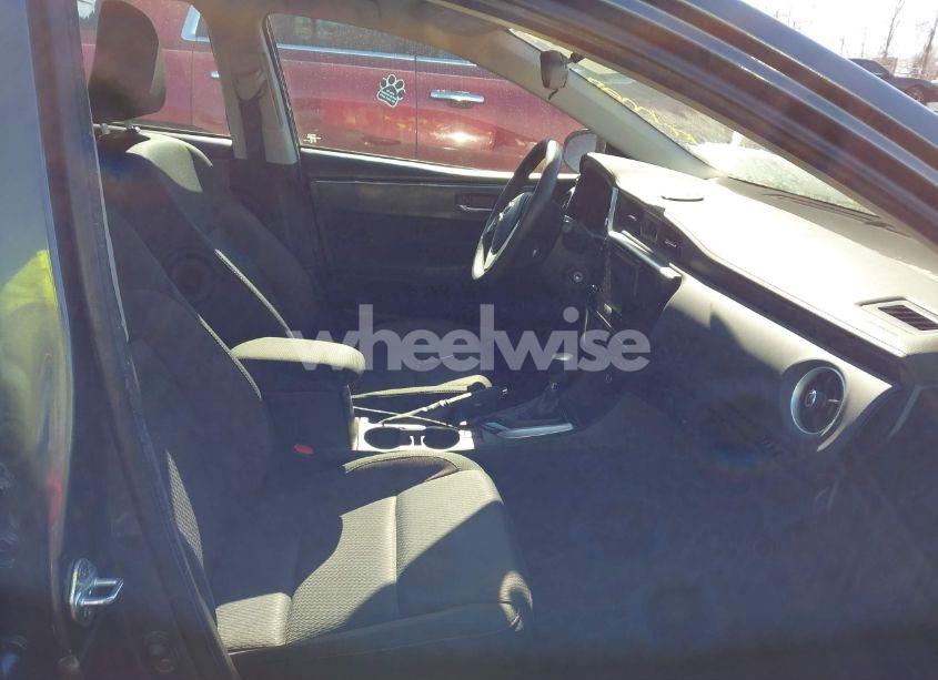 Photo 5 of 2018 Toyota Corolla LE (VIN 5YFBURHE9JP854090)