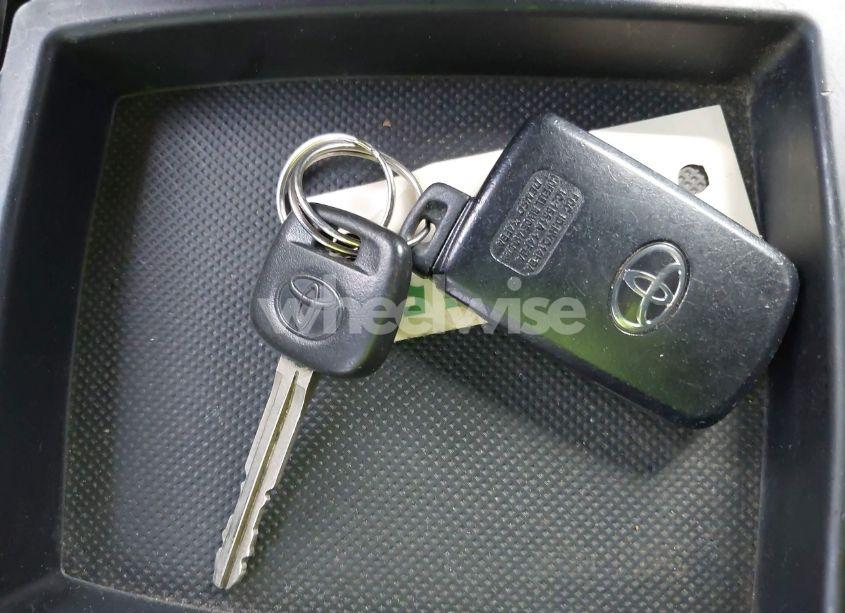 Photo 11 of 2019 Toyota Corolla XLE (VIN 5YFBURHE9KP859422)