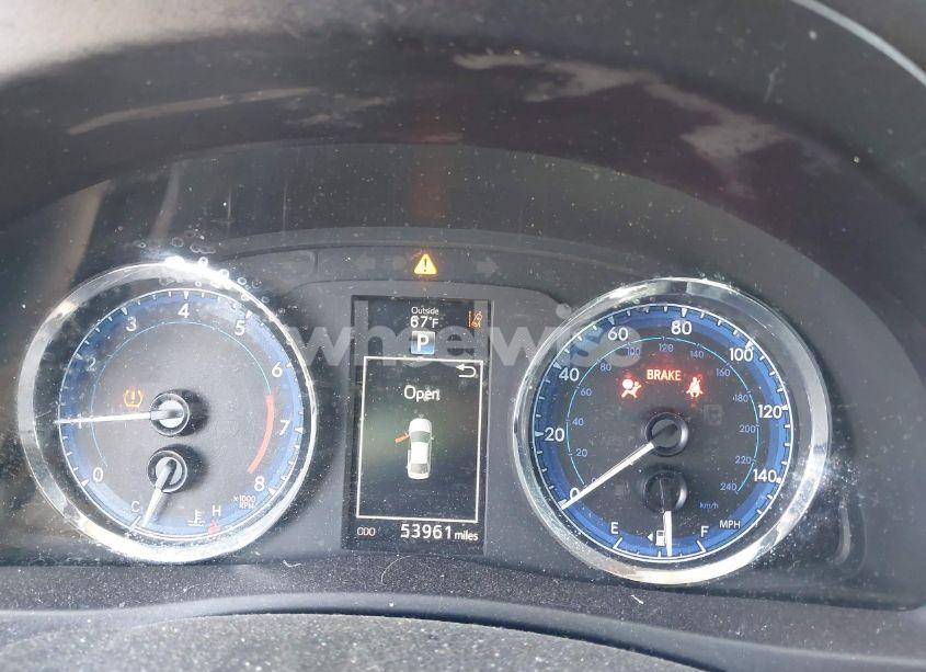 Photo 16 of 2019 Toyota Corolla XLE (VIN 5YFBURHE9KP859422)