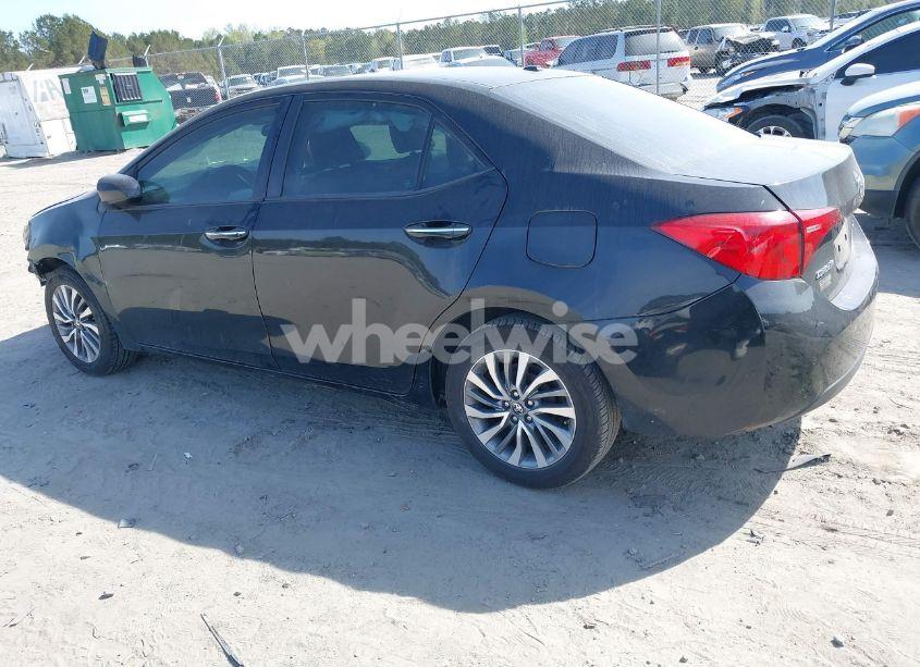 Photo 3 of 2019 Toyota Corolla XLE (VIN 5YFBURHE9KP859422)