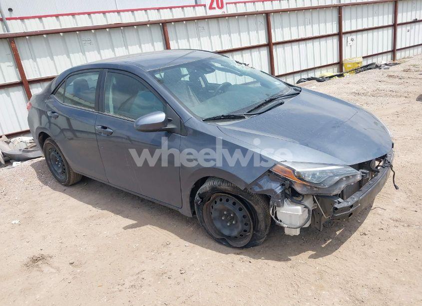 2019 Toyota Corolla LE (VIN 5YFBURHE9KP863275) main photo