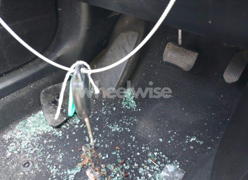 Photo 11 of 2019 Toyota Corolla LE (VIN 5YFBURHE9KP863275)