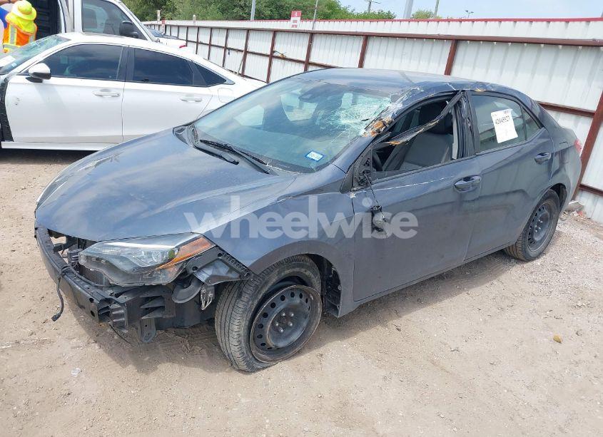 Photo 2 of 2019 Toyota Corolla LE (VIN 5YFBURHE9KP863275)