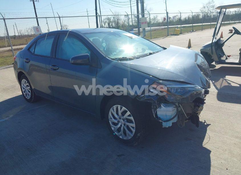 2019 Toyota Corolla LE (VIN 5YFBURHE9KP871814) main photo