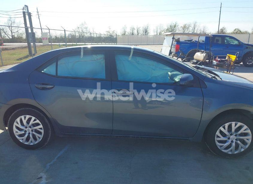 Photo 13 of 2019 Toyota Corolla LE (VIN 5YFBURHE9KP871814)