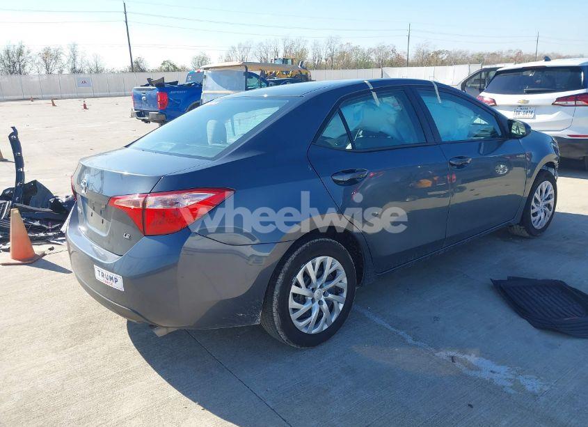 Photo 4 of 2019 Toyota Corolla LE (VIN 5YFBURHE9KP871814)
