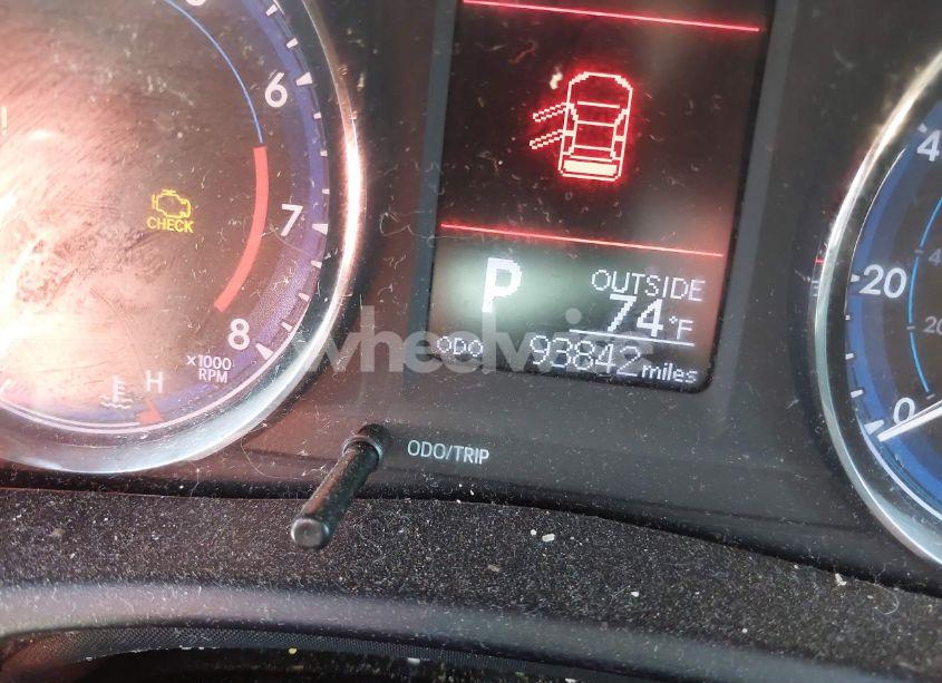 Photo 15 of 2019 Toyota Corolla LE (VIN 5YFBURHE9KP882604)