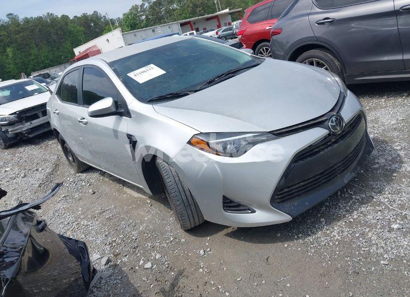 2019 Toyota Corolla LE (VIN 5YFBURHE9KP886488) main photo