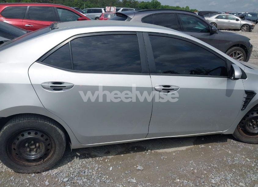 Photo 13 of 2019 Toyota Corolla LE (VIN 5YFBURHE9KP886488)