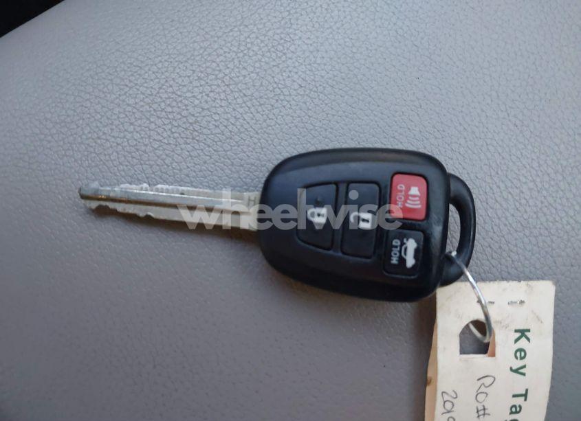 Photo 11 of 2019 Toyota Corolla L/LE/XLE/SE/XSE (VIN 5YFBURHE9KP889651)