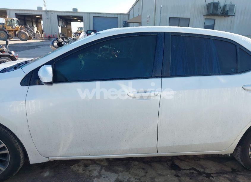 Photo 15 of 2019 Toyota Corolla L/LE/XLE/SE/XSE (VIN 5YFBURHE9KP889651)