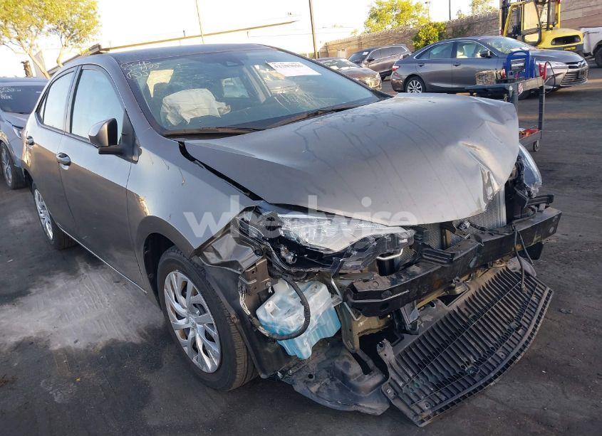 2019 Toyota Corolla LE (VIN 5YFBURHE9KP891285) main photo