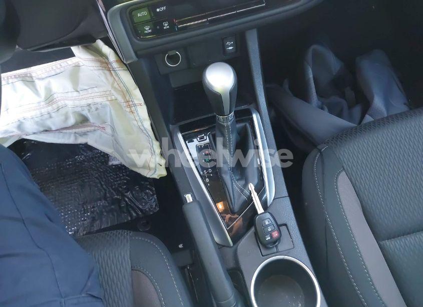 Photo 11 of 2019 Toyota Corolla LE (VIN 5YFBURHE9KP891285)