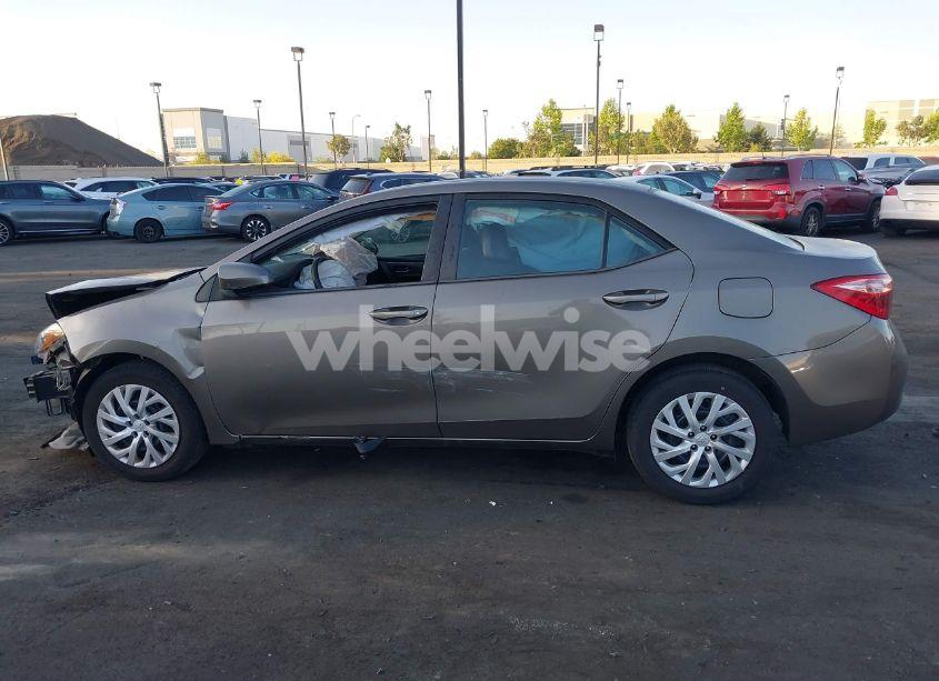 Photo 15 of 2019 Toyota Corolla LE (VIN 5YFBURHE9KP891285)