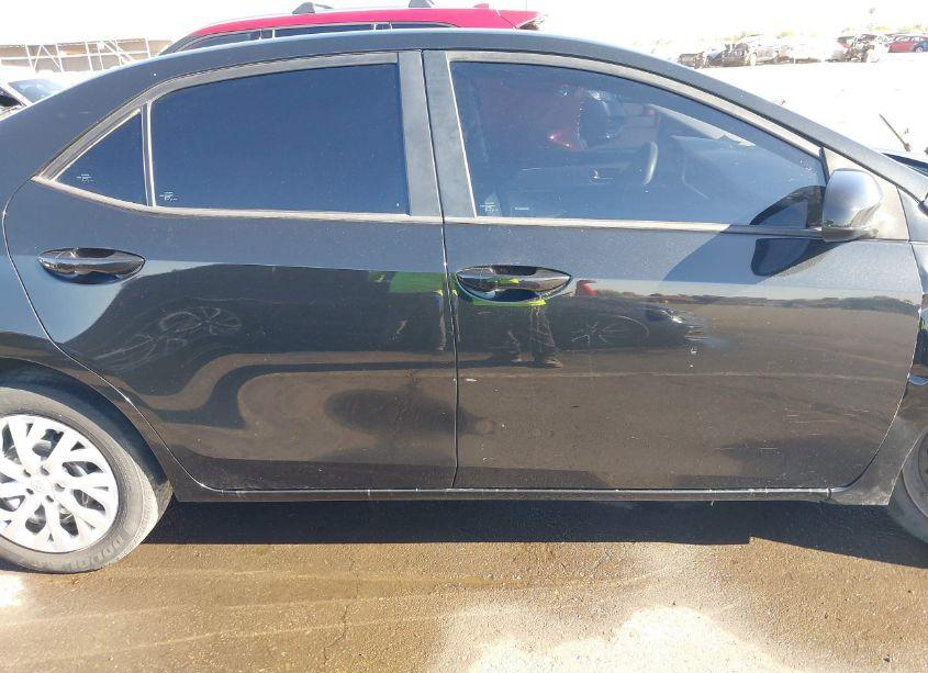 Photo 13 of 2019 Toyota Corolla LE (VIN 5YFBURHE9KP908473)