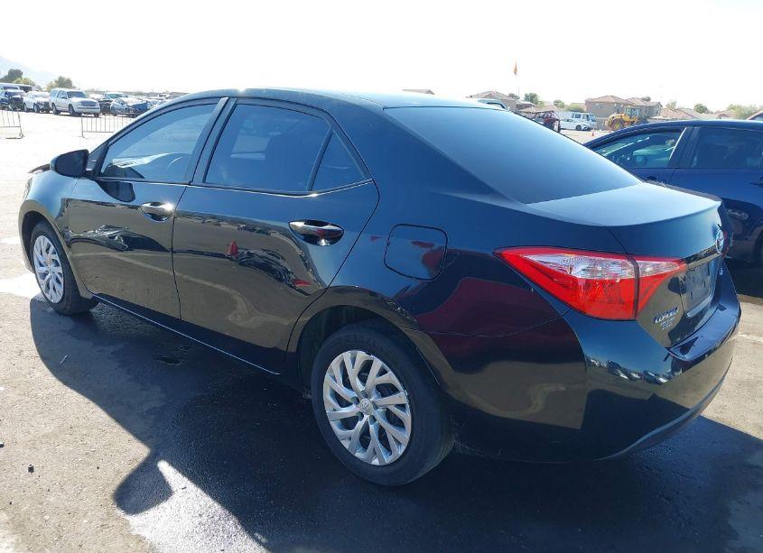 Photo 3 of 2019 Toyota Corolla LE (VIN 5YFBURHE9KP908473)