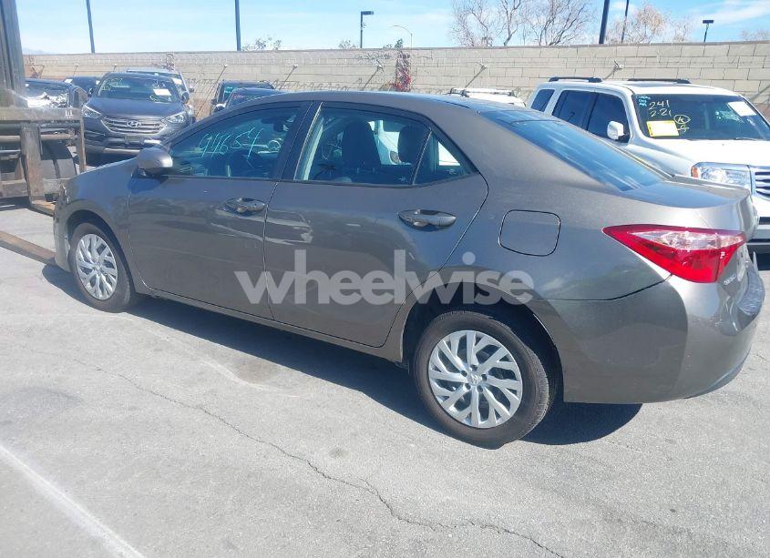 Photo 3 of 2019 Toyota Corolla LE (VIN 5YFBURHE9KP909851)