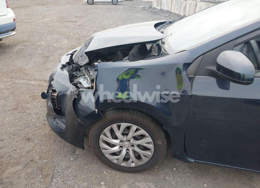 Photo 17 of 2019 Toyota Corolla LE (VIN 5YFBURHE9KP910269)