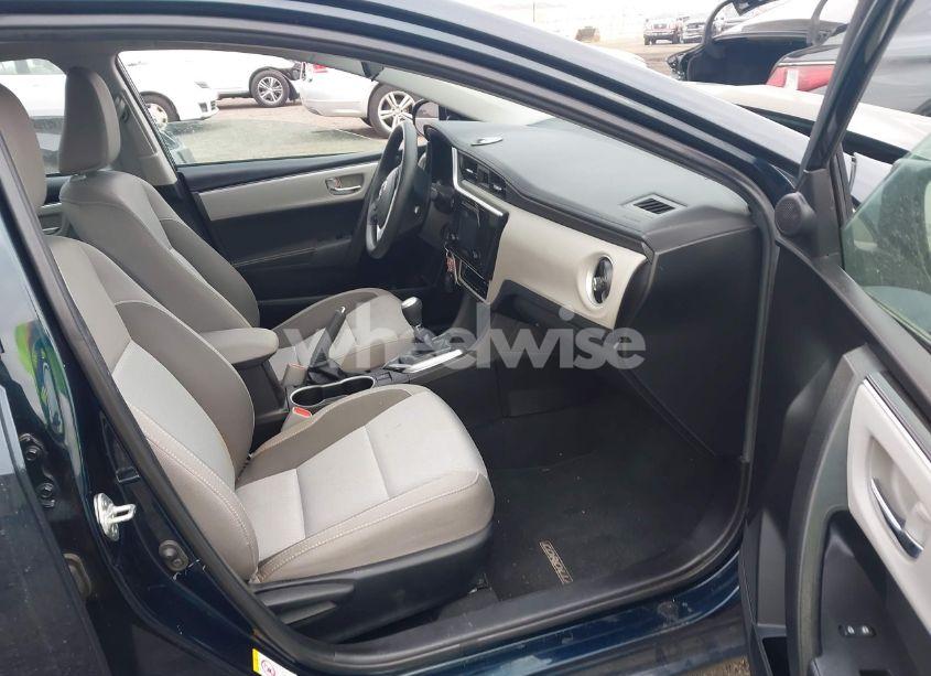 Photo 5 of 2019 Toyota Corolla LE (VIN 5YFBURHE9KP910269)